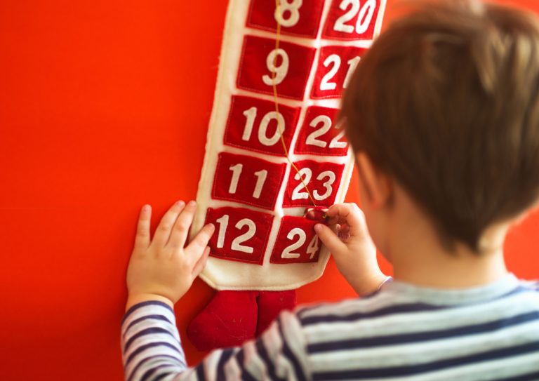 "calendrier Montessori"